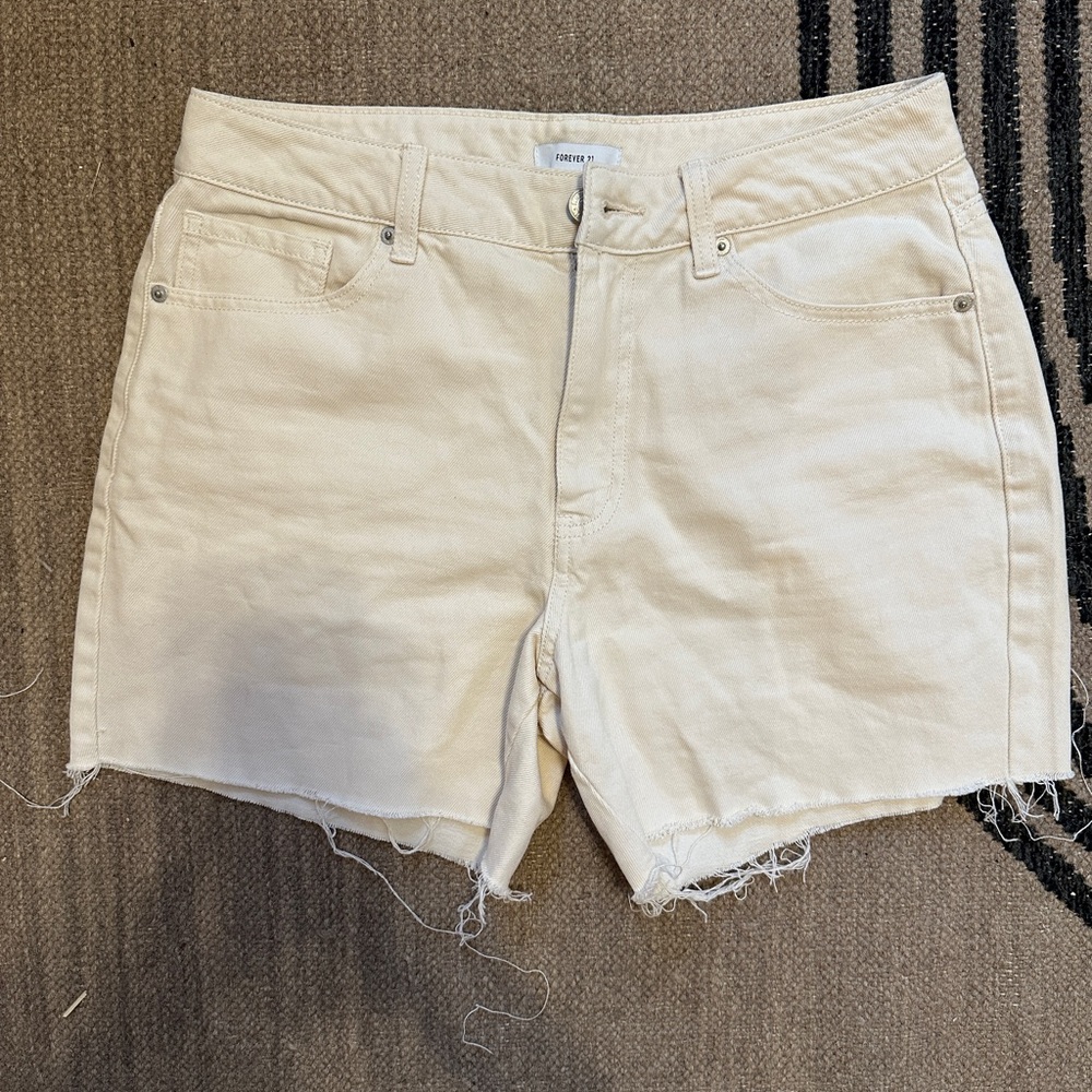 FOREVER 21 SHORTS WOMENS SIZE 27
